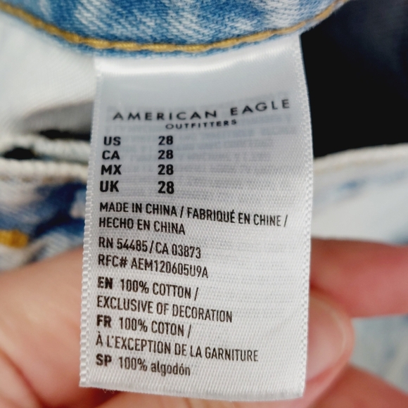 American Eagle Cotton Distressed Light Wash Jean Shorts  P4847 - Picture 7 of 8